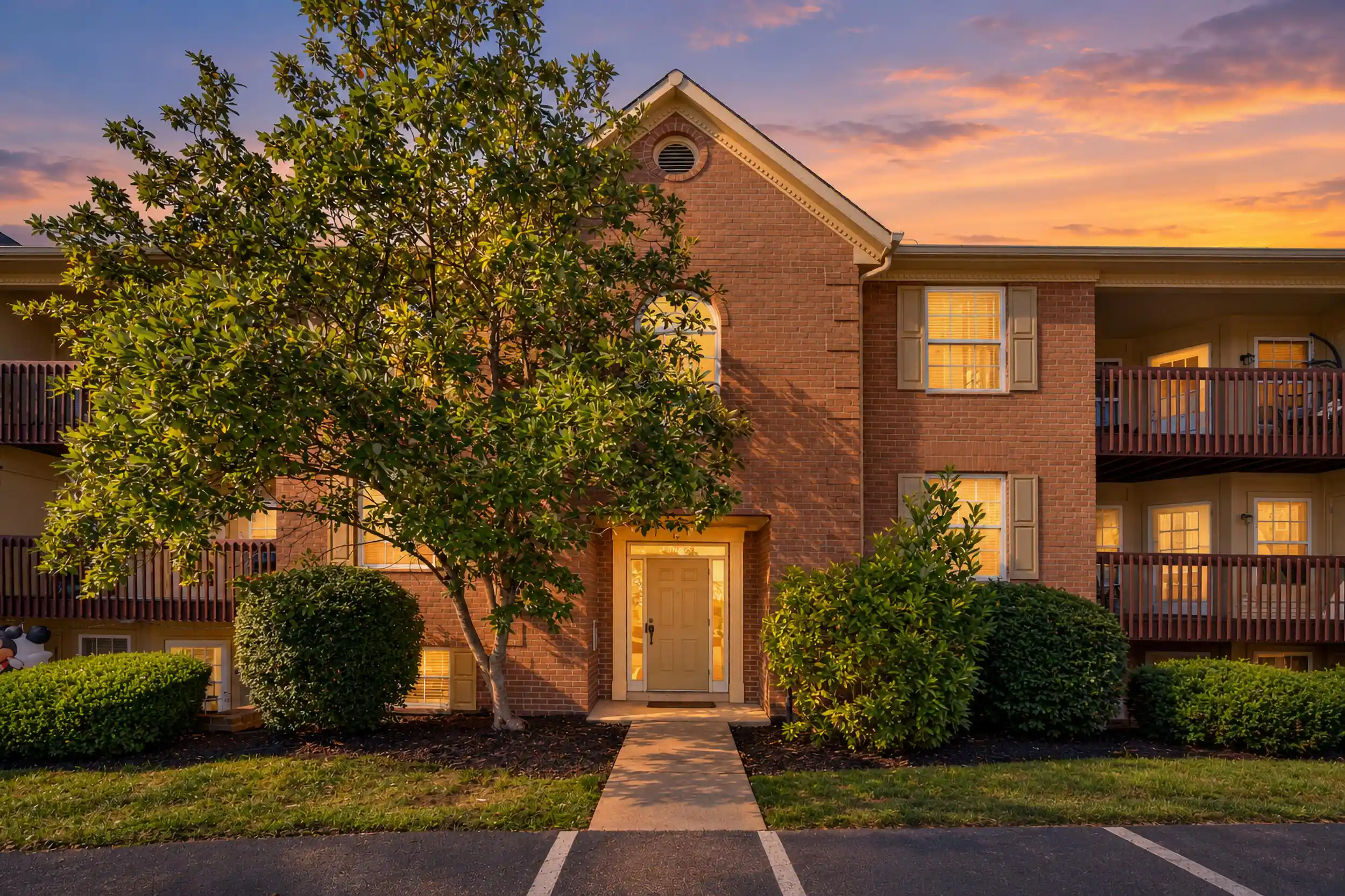 Listing Photo 1 - Condo for sale in 14 Mdw Ln located at 14 Mdw Ln, Highland Heights, KY 41076 - Unit 14 Meadow Ln
