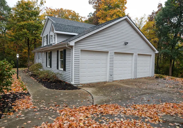 Photo 4 of Single family home for sale at 619 Waterlot Ct, Florence, KY 41042 | MLS# 647687 | Listing updated on 2026-10-28