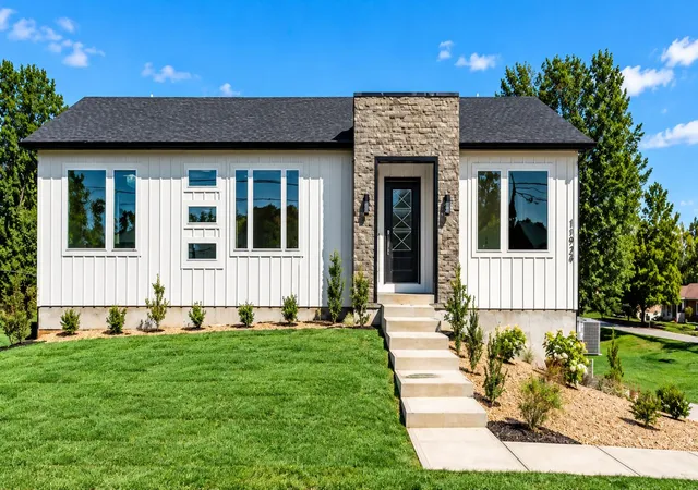 Photo 1 of Single family home for sale at 11928 Taylor Ml Rd, Independence, KY 41051 | MLS# 647444 | Listing updated on 2026-10-25