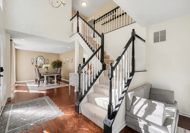 Photo 3 of Single family home for sale at 686 Meadow Wood Dr, Crescent Springs, KY 41017 | MLS# 647470 | Listing updated on 2026-10-19