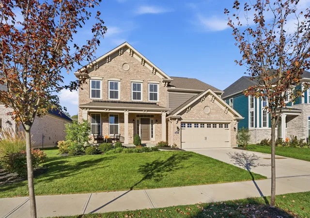 Photo 1 of Sale Pending at 2875 Shadbark Ln, Ft Mitchell, KY 41017 | MLS# 647785 | Listing updated on 2026-10-26