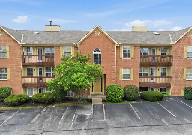 Condo for sale at 17 Meadow Ln #1, Highland Heights, KY 41076 | MLS# 647644