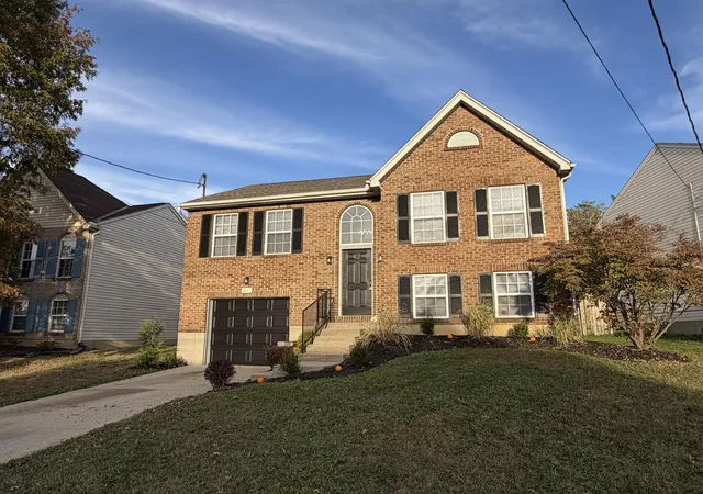 Photo 1 of Single family home for sale at 1011 Shadowridge Dr, Elsmere, KY 41018 | MLS# 647856 | Listing updated on 2026-10-28