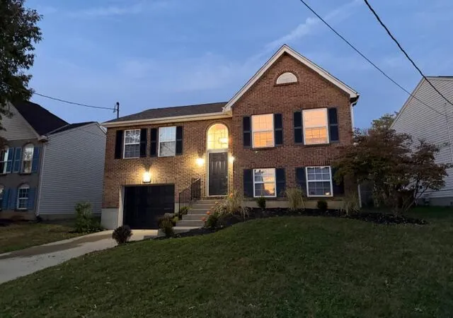Photo 2 of Single family home for sale at 1011 Shadowridge Dr, Elsmere, KY 41018 | MLS# 647856 | Listing updated on 2026-10-28