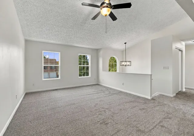 Photo 3 of Single family home for sale at 1011 Shadowridge Dr, Elsmere, KY 41018 | MLS# 647856 | Listing updated on 2026-10-28