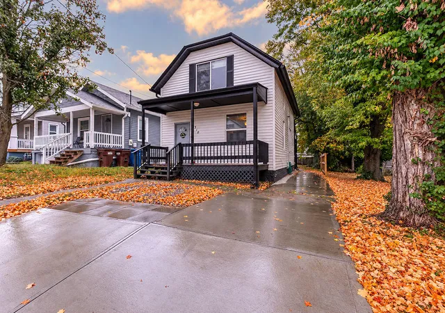 Photo 3 of Single family home for sale at 310 Commonwealth Ave, Erlanger, KY 41018 | MLS# 647671 | Listing updated on 2026-10-19