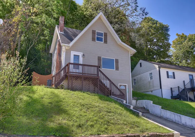 Photo 1 of Single family home for sale at 623 Cleveland Ave, Taylor Mill, KY 41015 | MLS# 647659 | Listing updated on 2026-10-19
