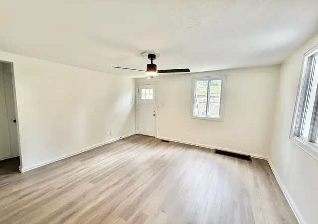 Photo 4 of Single family home for sale at 6132 Twin Lakes Dr, Covington, KY 41015 | MLS# 647660 | Listing updated on 2026-10-29