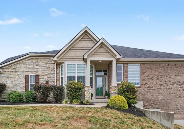 Photo 2 of Sale Pending at 7601 Tartan Ridge Dr, Alexandria, KY 41001 | MLS# 647688 | Listing updated on 2026-10-25