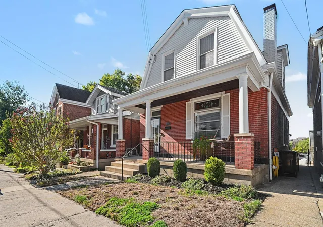 Single family home for sale at 333 Grandview Ave, Bellevue, KY 41073 | MLS# 647705