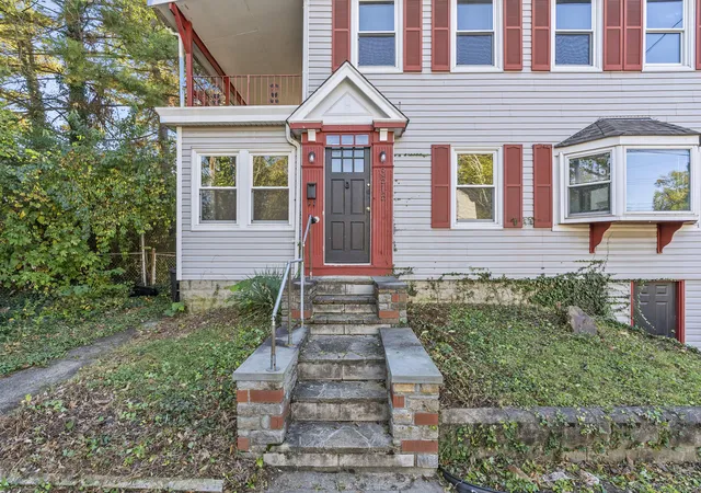Photo 4 of Single family home for sale at 3515 Carlisle Ave, Covington, KY 41015 | MLS# 647795 | Listing updated on 2026-10-30