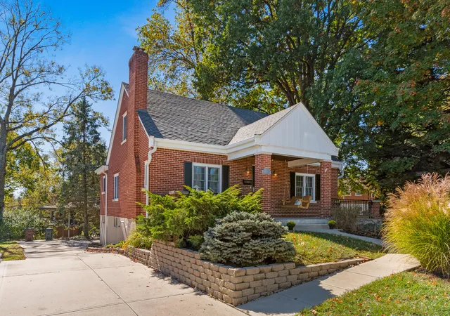 Photo 2 of Sale Pending at 107 Fayette Cir, Ft Wright, KY 41011 | MLS# 647696 | Listing updated on 2026-10-27