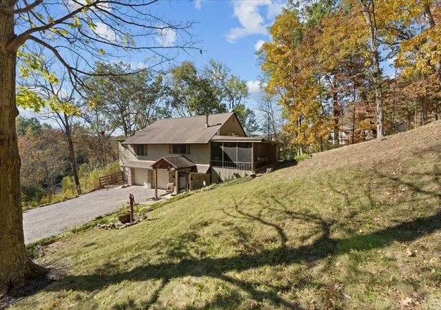 Photo 2 of Single family home for sale at 2268 Rust Dr, Ft Mitchell, KY 41017 | MLS# 647734 | Listing updated on 2026-10-28