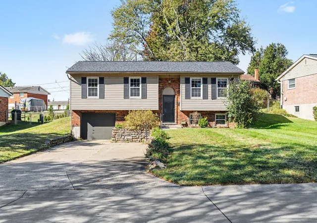Photo 1 of Sale Pending at 623 Perimeter Dr, Erlanger, KY 41018 | MLS# 647742 | Listing updated on 2026-10-26