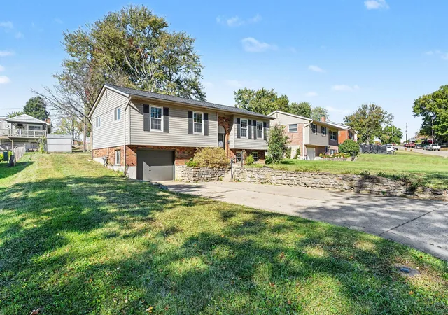 Photo 1 of Sale Pending at 623 Perimeter Dr, Erlanger, KY 41018 | MLS# 647742 | Listing updated on 2026-10-26