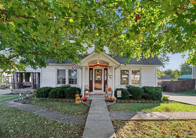 Photo 2 of Single family home for sale at 44 Charlotte Hts Rd, Williamstown, KY 41097 | MLS# 647808 | Listing updated on 2026-10-23