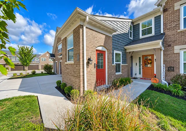 Photo 1 of Condo for sale at 654 Foxhill Dr, Ft Mitchell, KY 41017 | MLS# 647790 | Listing updated on 2026-10-22