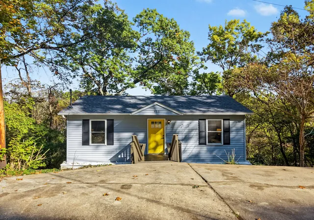 Photo 1 of Single family home for sale at 450 Cleveland Ave, Taylor Mill, KY 41015 | MLS# 647847 | Listing updated on 2026-10-30