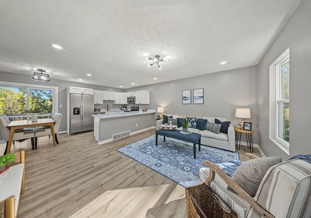 Photo 3 of Single family home for sale at 450 Cleveland Ave, Taylor Mill, KY 41015 | MLS# 647847 | Listing updated on 2026-10-30