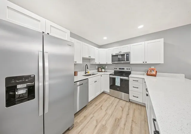 Photo 4 of Single family home for sale at 450 Cleveland Ave, Taylor Mill, KY 41015 | MLS# 647847 | Listing updated on 2026-10-30