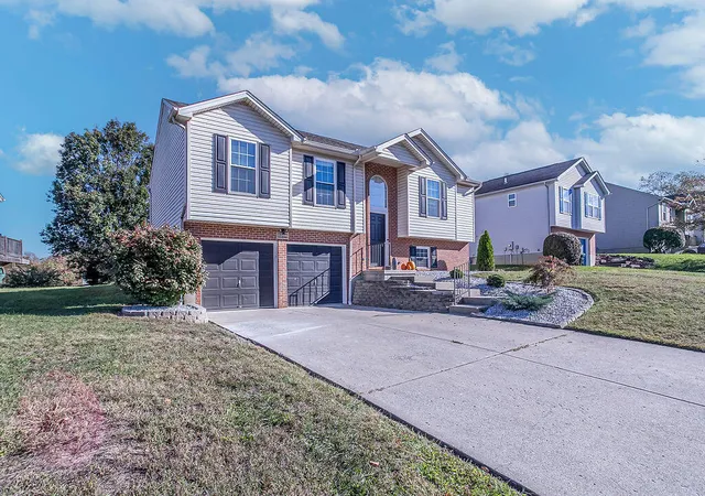 Photo 1 of Single family home for sale at 2206 Morrison Ct, Covington, KY 41017 | MLS# 647802 | Listing updated on 2026-10-30