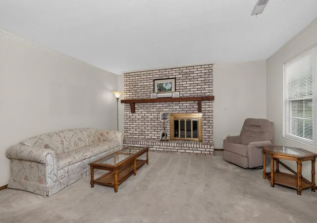 Listing Photo 4 - Condo for sale in building located at 1756 Val Ct, Burlington, KY 41005