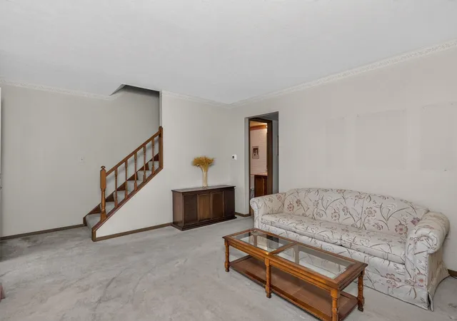 Listing Photo 5 - Condo for sale in building located at 1756 Val Ct, Burlington, KY 41005