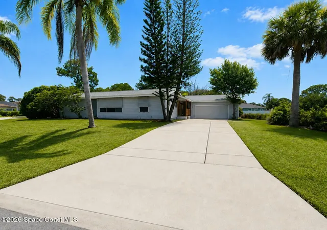 Photo 1 of Single family home for sale at 581 Borraclough Ave Nw, Palm Bay, FL 32907 | MLS# 1082417 | Listing updated on 2026-09-13