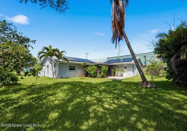 Photo 3 of Single family home for sale at 207 S Palm Ave, Indialantic, FL 32903 | MLS# 1086126 | Listing updated on 2026-09-15