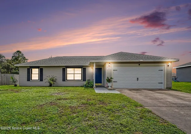 Single family home for sale at 1626 Wainwright St SE, Palm Bay, FL 32909 | MLS# 1085238