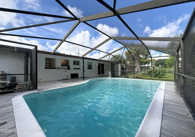 Photo 2 of Single family home for sale at 2587 Stratford Dr #2587, Cocoa, FL 32926 | MLS# 1087518 | Listing updated on 2026-09-14