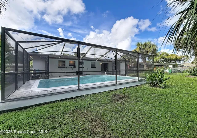 Photo 3 of Single family home for sale at 2587 Stratford Dr #2587, Cocoa, FL 32926 | MLS# 1087518 | Listing updated on 2026-09-14