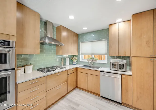 Photo 3 of Single family home for sale at 452 Cardinal Dr, Satellite Beach, FL 32937 | MLS# 1086300 | Listing updated on 2026-09-01