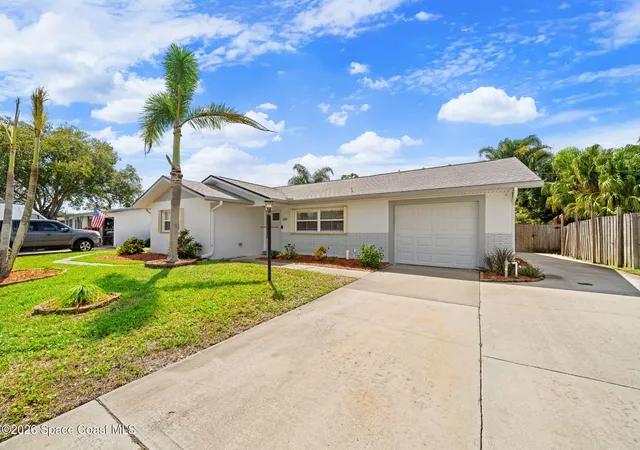 Photo 2 of Sale Pending at 309 Amherst Ave, Melbourne, FL 32901 | MLS# 1085879 | Listing updated on 2026-10-01