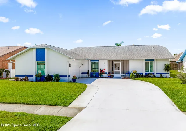 Single family home for sale at 2047 Bottlebrush Dr, Melbourne, FL 32935 | MLS# 1086445