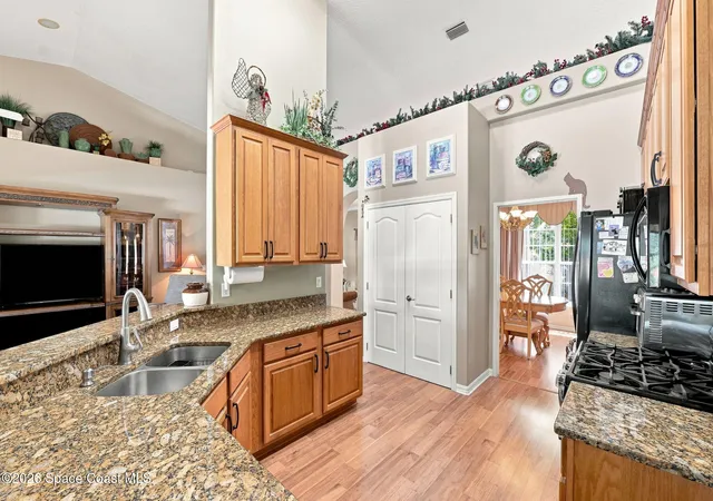 Photo 3 of Sale Pending at 720 Spring Oak Dr, Melbourne, FL 32901 | MLS# 1086308 | Listing updated on 2026-09-07