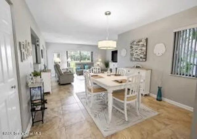Listing Photo 4 - Condo for sale in building located at 3209 S Lakeview Cir, Fort Pierce, FL 34949 - Unit #8105