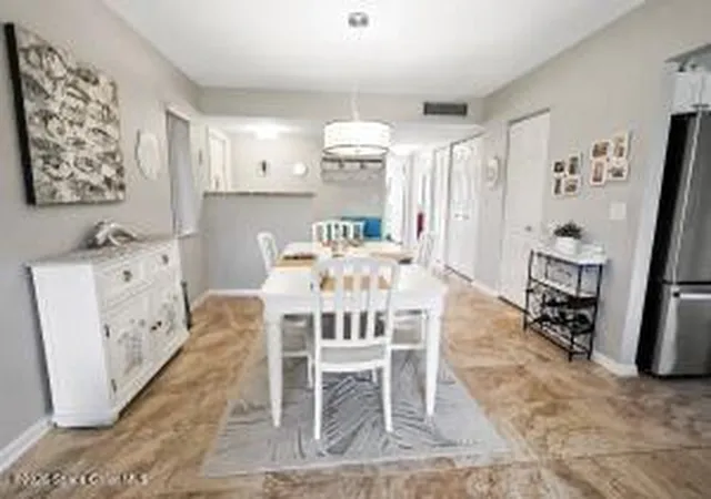 Listing Photo 5 - Condo for sale in building located at 3209 S Lakeview Cir, Fort Pierce, FL 34949 - Unit #8105