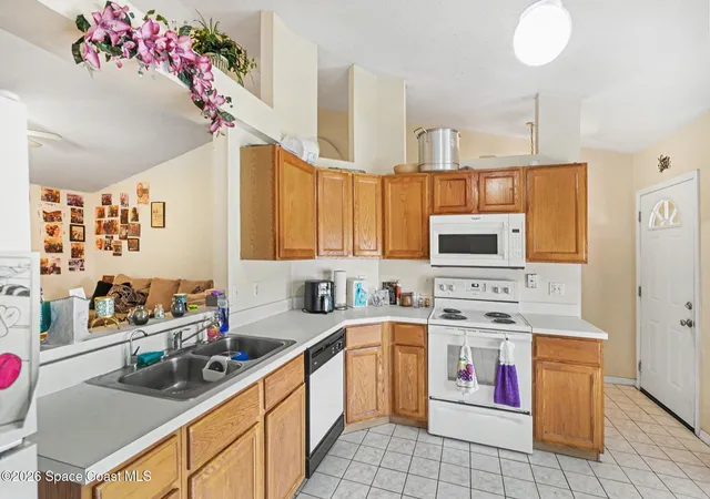 Photo 3 of Single family home for sale at 3615 Egret Dr, Melbourne, FL 32901 | MLS# 1086462 | Listing updated on 2026-09-18
