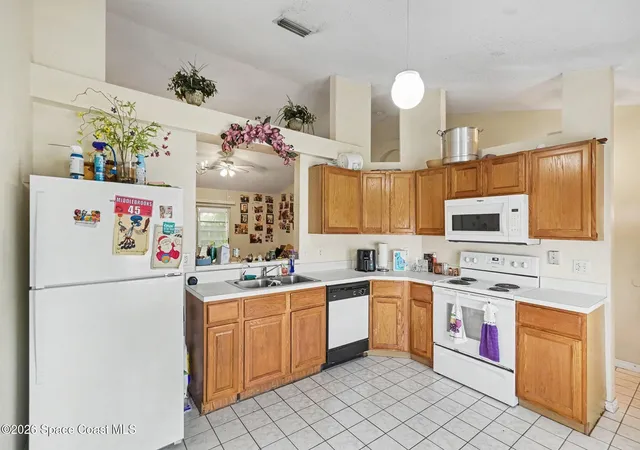 Photo 4 of Single family home for sale at 3615 Egret Dr, Melbourne, FL 32901 | MLS# 1086462 | Listing updated on 2026-09-18