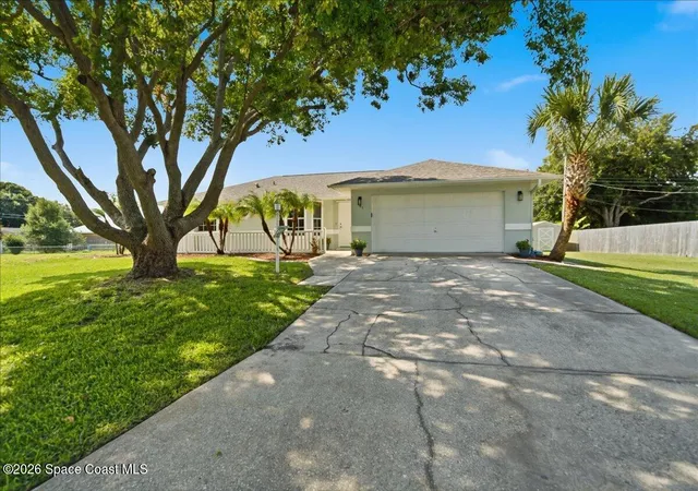 Photo 3 of Sale Pending at 485 Hibiscus Blvd, Merritt Island, FL 32952 | MLS# 1086777 | Listing updated on 2026-09-06