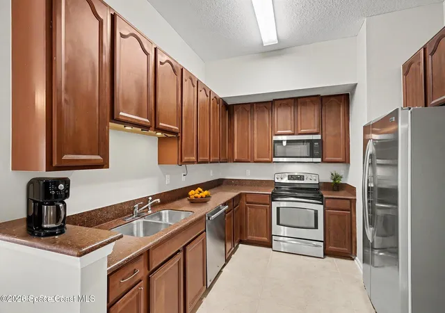 Listing Photo 5 - Condo for sale in building located at 4006 Meander Pl, Rockledge, FL 32955 - Unit #103