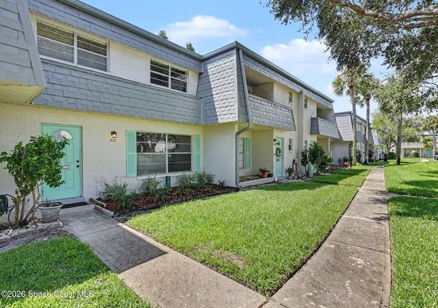 Photo 3 of Townhouse for sale at 426 Blue Jay Ln, Satellite Beach, FL 32937 | MLS# 1087416 | Listing updated on 2026-09-12