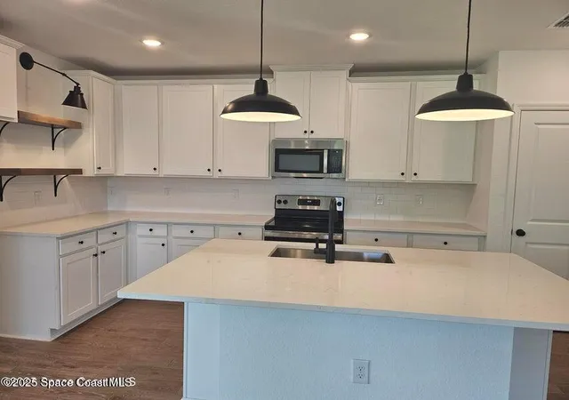 Photo 4 of Single family home for sale at 637 Bremerhaven St NW #48, Palm Bay, FL 32907 | MLS# 1086727 | Listing updated on 2026-09-04