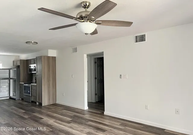 Listing Photo 3 - Condo for sale in building located at 126 Preston Ln, Melbourne, FL 32935 - Unit #126