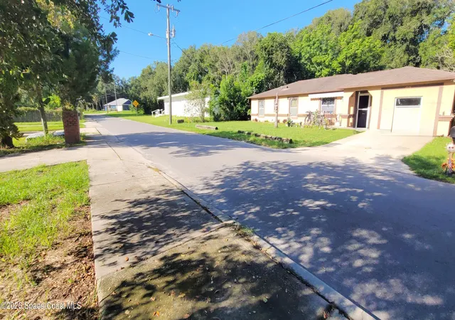 Photo 3 of Single family home for sale at 2529 Mitchell Ave, Mims, FL 32754 | MLS# 1086768 | Listing updated on 2026-09-17
