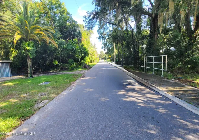 Photo 4 of Single family home for sale at 2529 Mitchell Ave, Mims, FL 32754 | MLS# 1086768 | Listing updated on 2026-09-17