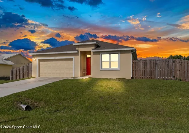 Single family home for sale at 1306 Glendale Ave NW, Palm Bay, FL 32907 | MLS# 1086772
