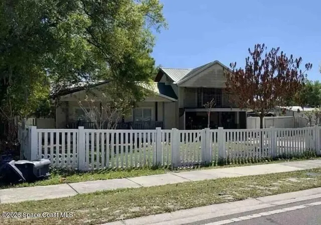 Photo 1 of Single family home for sale at 803 E Alabama St, Plant City, FL 33563 | MLS# 1086809 | Listing updated on 2026-09-05