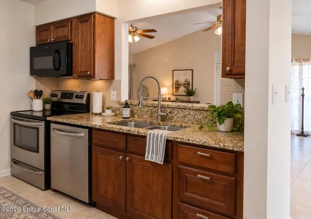 Photo 3 of Single family home for sale at 1136 Lamplighter Dr Nw, Palm Bay, FL 32907 | MLS# 1086977 | Listing updated on 2026-09-18